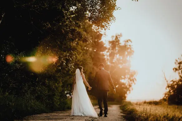 Novios en el bosque